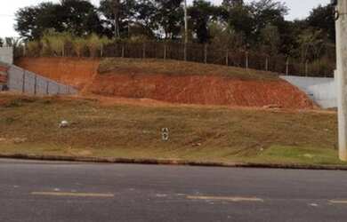 Imagem: O terreno possui 362m² de Área e está localizado em Rio