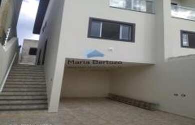 Imagem: A casa possui 2 Dormitórios, 3 Banheiros, 3 Vagas na garagem