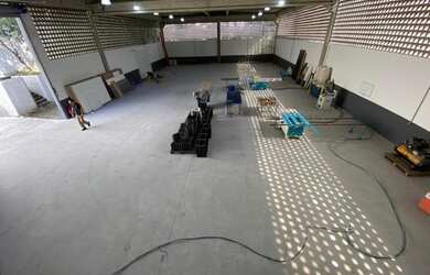 Imagem: O depósito possui 2 Vagas na garagem, 800m² de Área e está