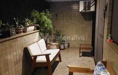 Imagem: O apartamento possui 4 Dormitórios, 3 Banheiros, 2 Vagas na