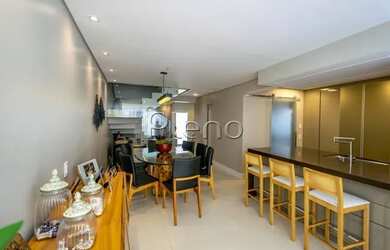 Imagem: A casa possui 2 Dormitórios, 3 Banheiros, 5 Vagas na garagem