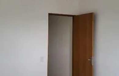 Imagem: A casa à venda possui 2 Dormitórios, 2 Banheiros, 2 Vagas