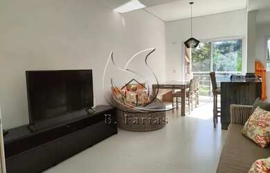 Imagem: A casa possui 3 Dormitórios, 3 Banheiros, 2 Vagas na garagem