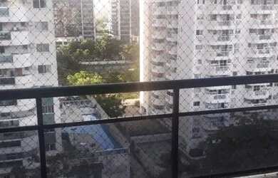 Imagem: O apartamento possui 4 Dormitórios, 1 Banheiro, 2 Vagas na