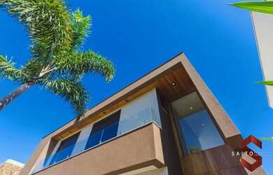 Imagem: A casa em condomínio possui 4 Dormitórios, 5 Banheiros, 4