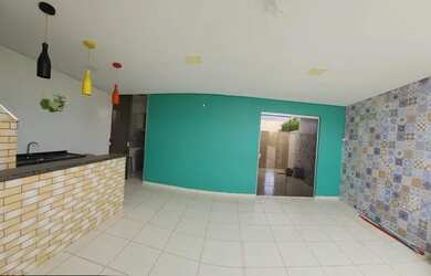 Imagem: A casa em condomínio possui 3 Dormitórios, 3 Banheiros e