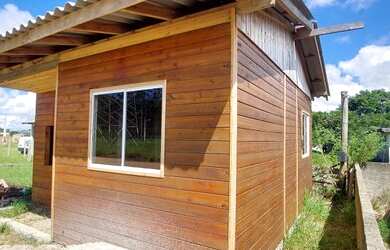 Imagem: A casa possui 2 Dormitórios, 1 Banheiro, 40m² de Área e está