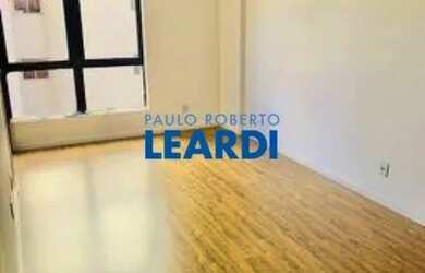 Imagem: O apartamento possui 2 Dormitórios, 2 Banheiros, 2 Vagas na