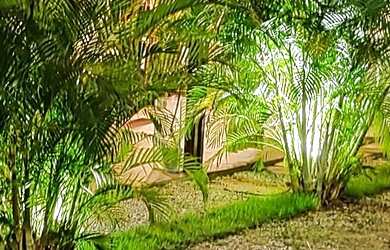 Imagem: A casa possui 2 Dormitórios, 2 Banheiros, 4 Vagas na garagem