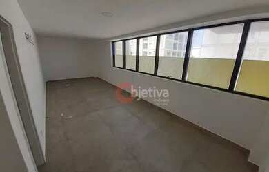 Imagem: O depósito possui 1 Vaga na garagem, 30m² de Área e está