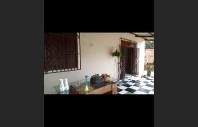 Imagem: A casa possui 2 Dormitórios, 2 Banheiros, 1 Vaga na garagem