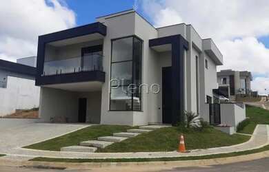 Imagem: A casa em condomínio possui 3 Dormitórios, 2 Banheiros, 3