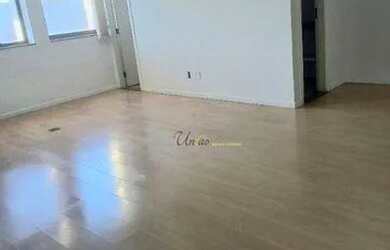 Imagem: O depósito possui 2 Vagas na garagem e 43m² de Área e está