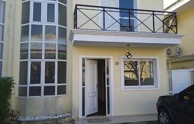 Imagem: A casa em condomínio possui 4 Dormitórios, 3 Banheiros, 3