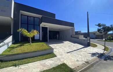 Imagem: A casa em condomínio possui 3 Dormitórios, 5 Banheiros, 4