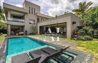 Imagem: A casa em condomínio possui 5 Dormitórios, 5 Banheiros, 5