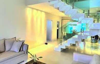 Imagem: A casa em condomínio possui 4 Dormitórios, 5 Banheiros, 4