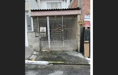 Imagem: A casa possui 3 Dormitórios, 4 Banheiros, 1 Vaga na garagem