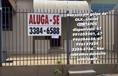 Imagem: A casa possui 3 Dormitórios, 2 Banheiros, 1 Vaga na garagem