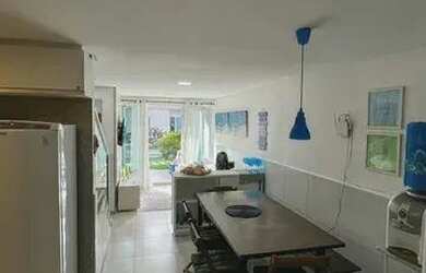 Imagem: A casa possui 4 Dormitórios, 2 Banheiros, 1 Vaga na garagem