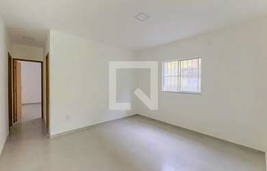 Imagem: A casa para alugar possui 2 Dormitórios, 2 Banheiros, 1 Vaga