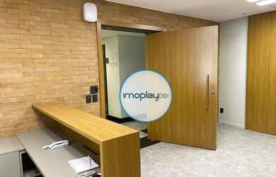 Imagem: O depósito possui 5 Vagas na garagem, 203m² de Área e está