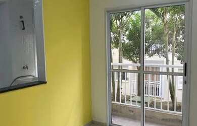 Imagem: O apartamento possui 2 Dormitórios, 1 Banheiro, 1 Vaga na garagem