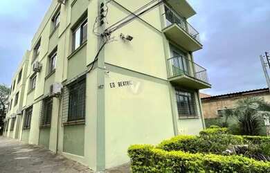 Imagem: O apartamento possui 3 Dormitórios, 1 Banheiro, 2 Vagas na