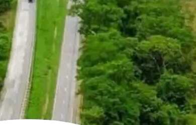 Imagem: O terreno possui 2500m² de Área e está localizado em Centro