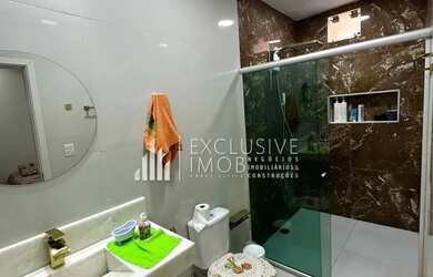 Imagem 10: Imóvel para aluguel e venda tem 220 metros quadrados com 4 quartos