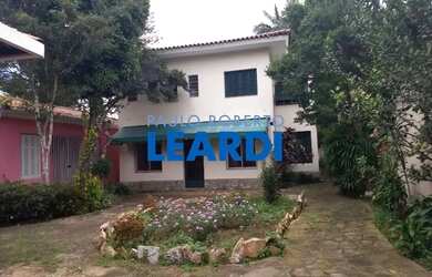 Imagem: O depósito possui 5 Vagas na garagem e 707m² de Área e está