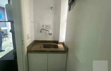 Imagem 13: Sala Comercial com 2 banheiros, 1 copa e 1 recepção em área nobre -...
