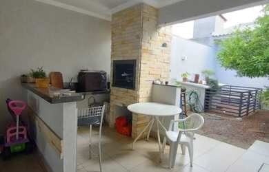 Imagem 4: Vende-se Casa com 245,86 M² de área construida. Terreno total de 364,50...