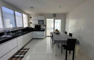 Imagem 8: Residência sofisticada com 4 suítes, energia solar e amplo lazer