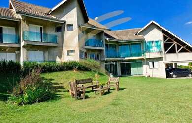 Imagem: A casa em condomínio possui 5 Dormitórios, 5 Banheiros, 3