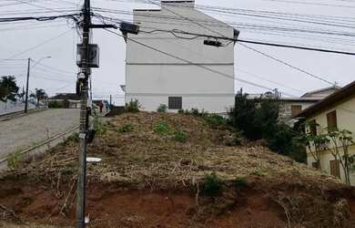Imagem: O terreno possui 450m² de Área e está localizado em Santo