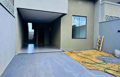 Imagem: A casa à venda possui 3 Dormitórios, 2 Banheiros, 2 Vagas