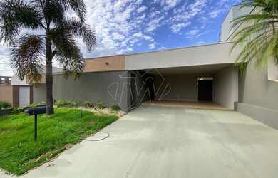 Imagem: A casa em condomínio possui 3 Dormitórios, 3 Banheiros, 2