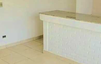 Imagem: A casa possui 1 Dormitório, 1 Banheiro, 2 Vagas na garagem