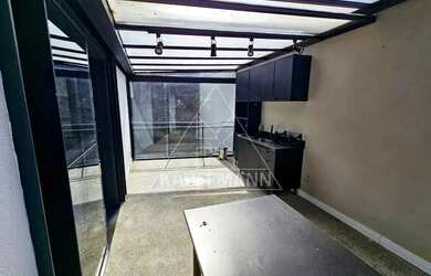 Imagem: O depósito possui 1 Vaga na garagem, 120m² de Área e está