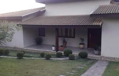 Imagem: A casa em condomínio possui 3 Dormitórios, 4 Banheiros, 2