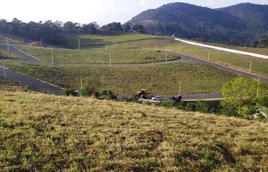 Imagem: O terreno está localizado em Jardim Dos Pinheiros, Atibaia