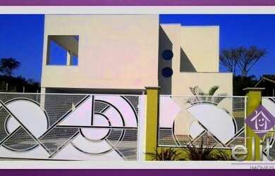 Imagem: A casa possui 5 Dormitórios, 5 Banheiros, 5 Vagas na garagem