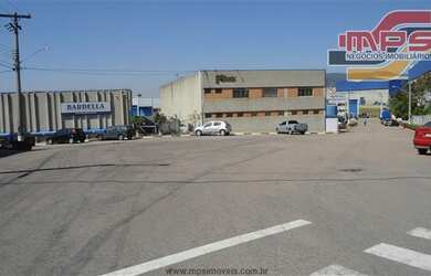 Imagem: O depósito possui 15.000m² de Área e está localizado em