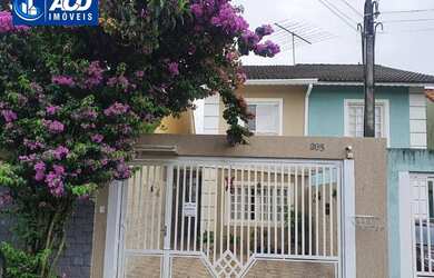 Imagem: A casa possui 3 Dormitórios, 2 Banheiros, 2 Vagas na garagem