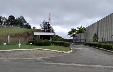 Imagem: O depósito possui 5 Vagas na garagem, 10.934m² de Área e