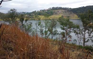 Imagem 5: oportunidade terreno com uma vista toda para represa