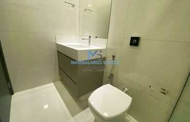 Imagem 16: Casa Alto Padrão. Piscina, Churrasqueira, 202m² de Áreae1 Vaga na garagem