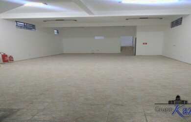 Imagem: O depósito possui 4 Vagas na garagem e 150m² de Área e está