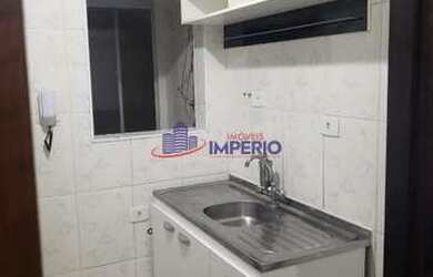 Imagem: O apartamento possui 2 Dormitórios, 1 Banheiro, 1 Vaga na garagem